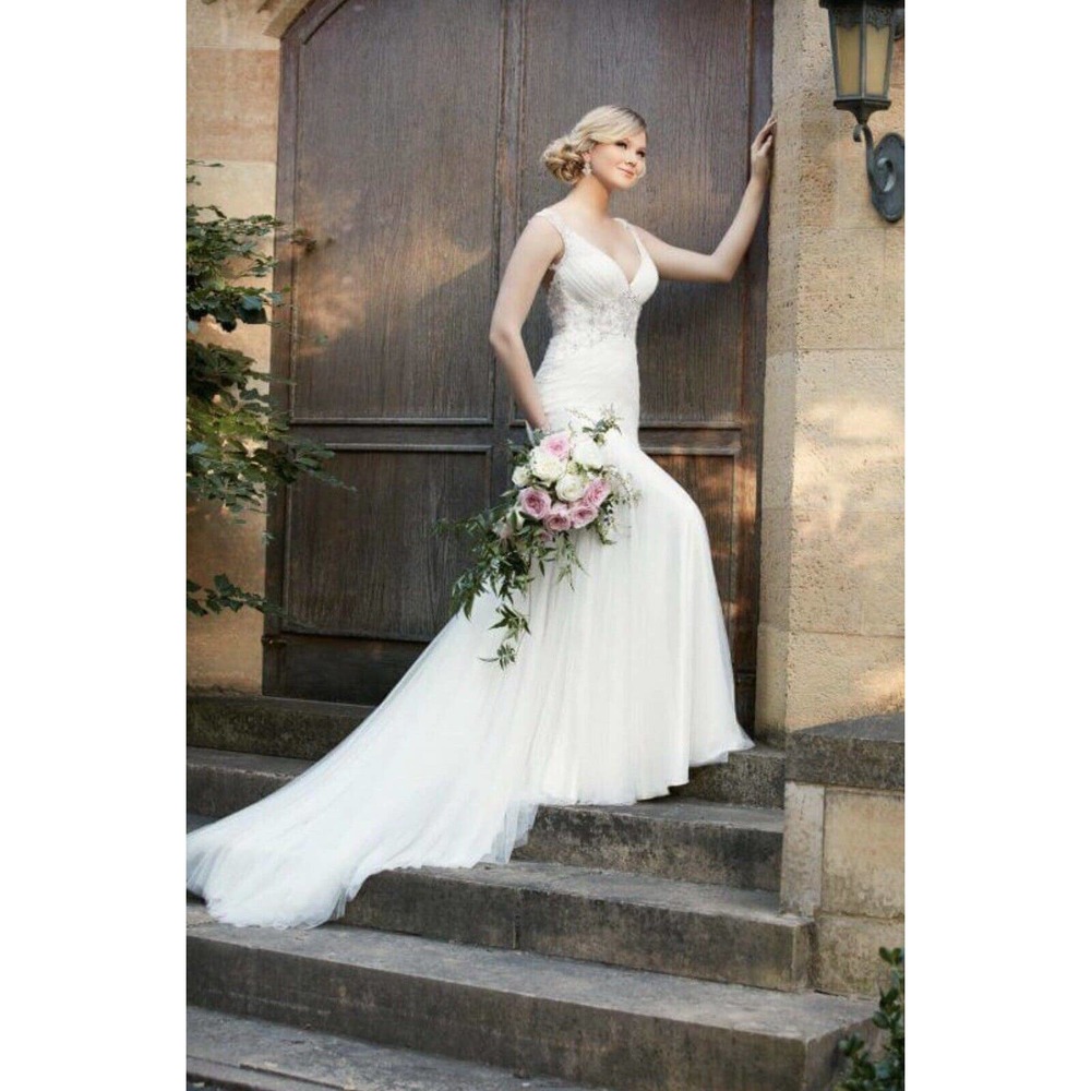 Essence of Australia size 10 French Tulle Satin Diamante mermaid Wedding Dress - Picture 2 of 12